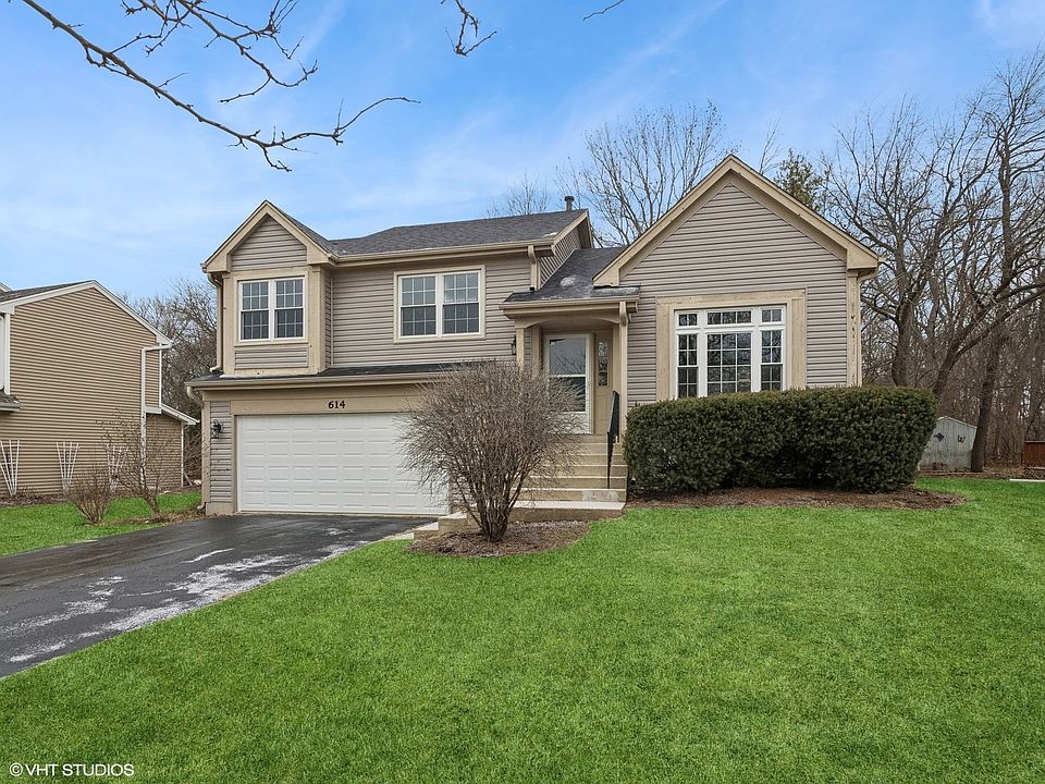 1st image of 614 Carriage Hill Ct