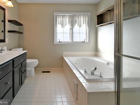 4th image of 6603 Skylar Pl
