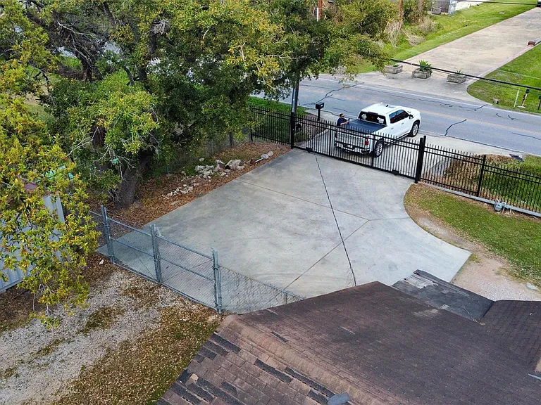 6951 Windfern Rd — Photo 3