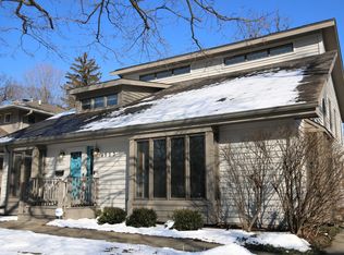 4923 Wallbank Ave, Downers Grove, IL 60515