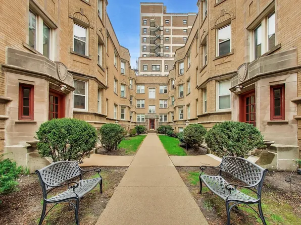 6813 N Lakewood Ave APT 3W, Chicago, IL 60626