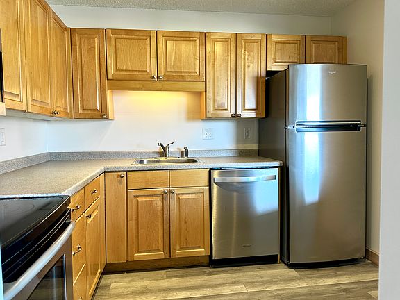 2nd image of 78 10th St E Unit 2409