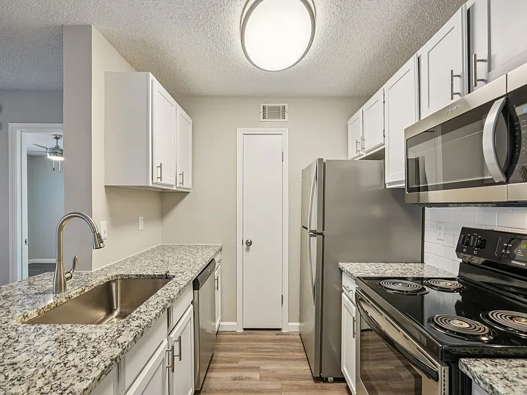 Fieldcrest Apartments — Photo 64