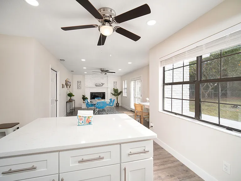 Winterhawk Dr — Photo 49
