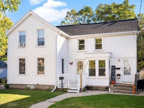 211 South 5th Street, Stoughton, WI 53589