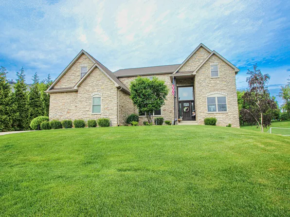 127 Acorn Dr, Valparaiso, IN 46385