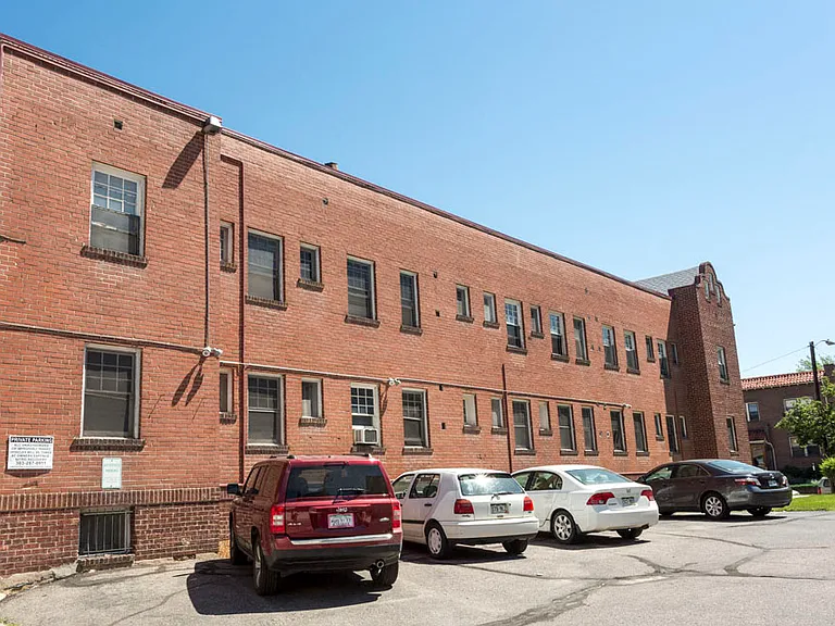 1027 Washington Street — Photo 10