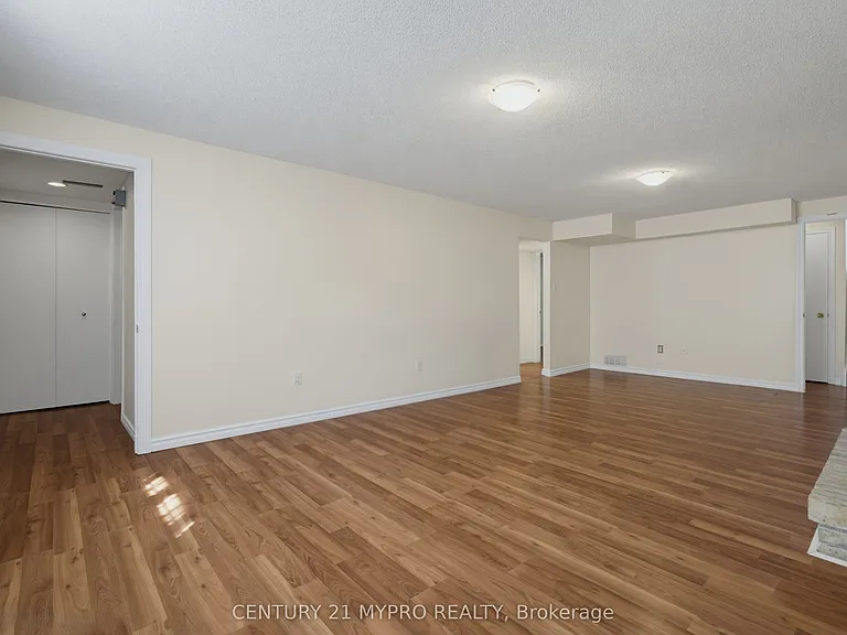 143 Ardsley Cres — Photo 23
