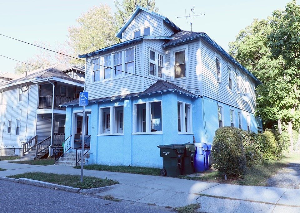 2nd image of 17-19 Carlisle St
