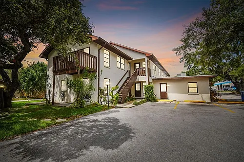 8423 Seminole Blvd #203 Photo 1