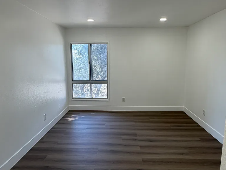 10331 Lindley Ave #209 — Photo 25