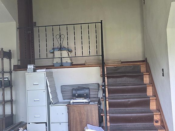 5th image of 2401 Hudson St