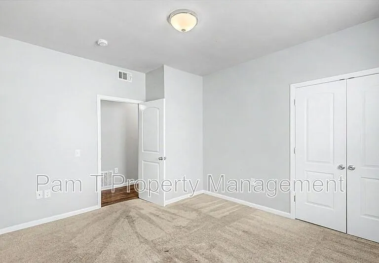 1202 E 37th St #A — Photo 10