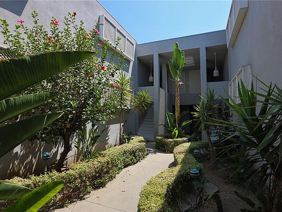 2nd image of 432 S Sierra Madre Blvd APT 6