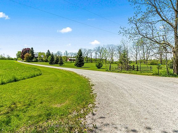 3rd image of 268 Fox Ridge Rd