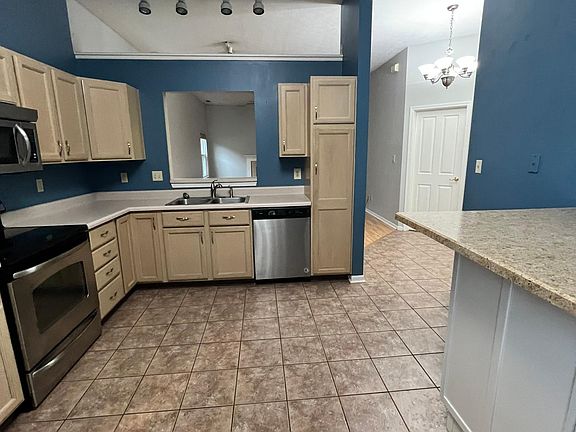 5th image of 6158 White Birch Dr