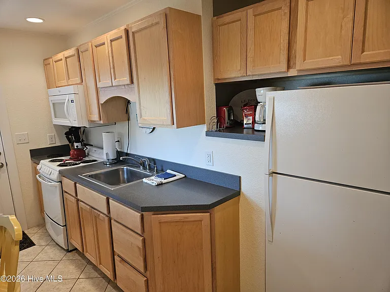 124 Sunset Ln — Photo 6