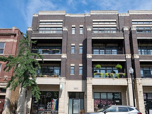 2nd image of 5055 N Clark St #2S