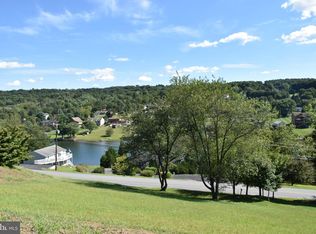 964 Wynonah Dr, Auburn, PA 17922