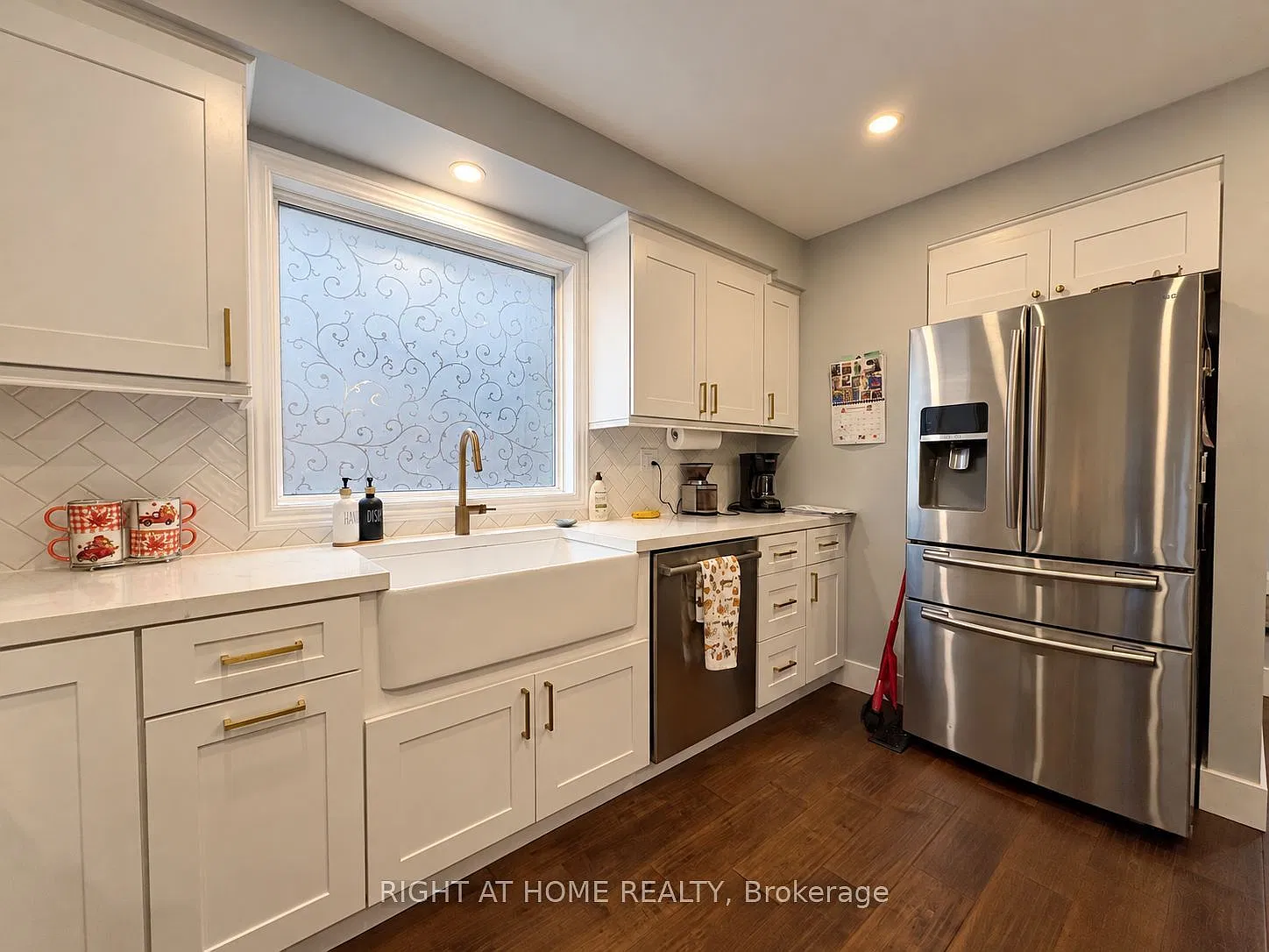 3 bed, $3,200 — Photo 4