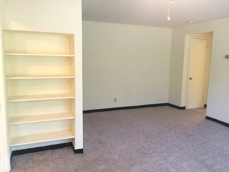 235 Exeter Pl — Photo 7