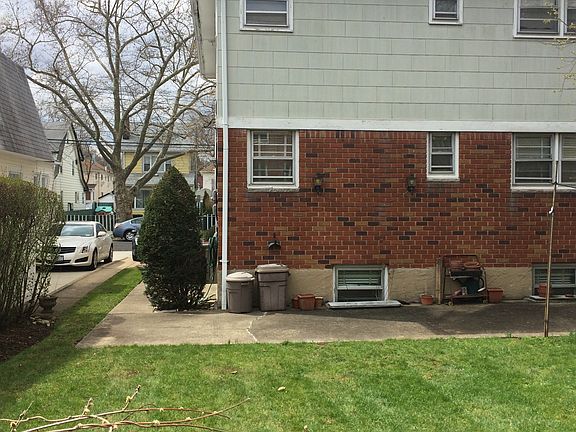 3rd image of 9215 221st St