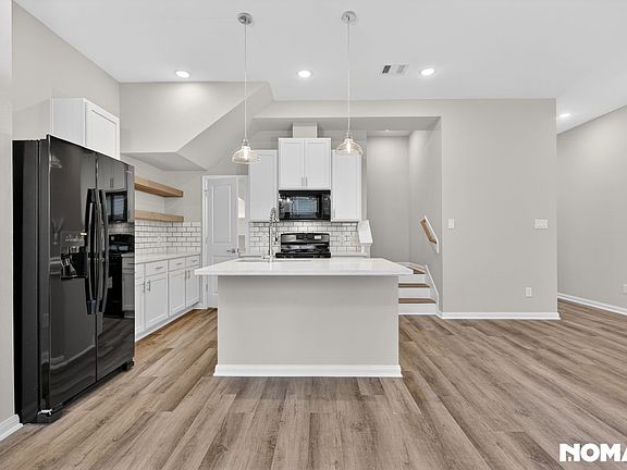 4th image of 208 Clark Meadows Ln
