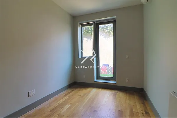 Rented by Yaffa Realty LLC | media 40