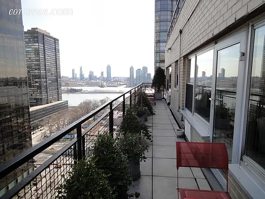 Sold by Corcoran | media 19