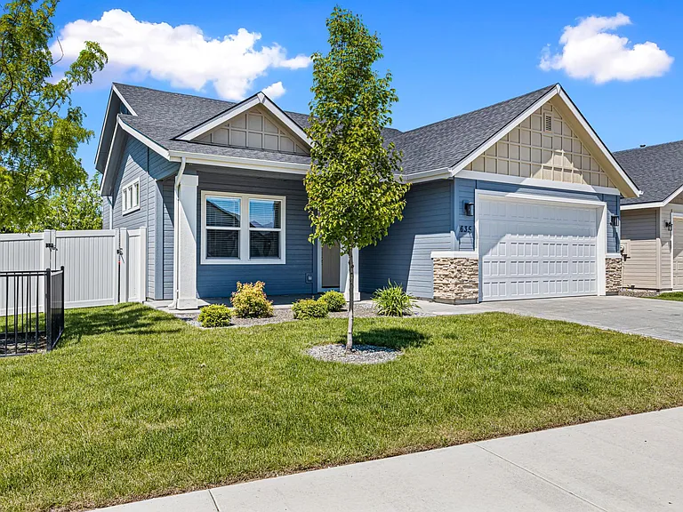 635 S Tylee Way — Photo 2