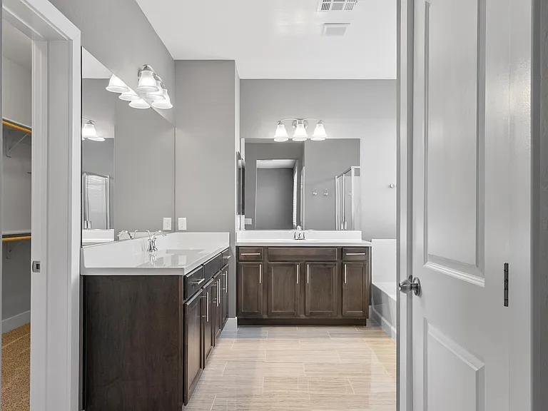 masterbath entrance