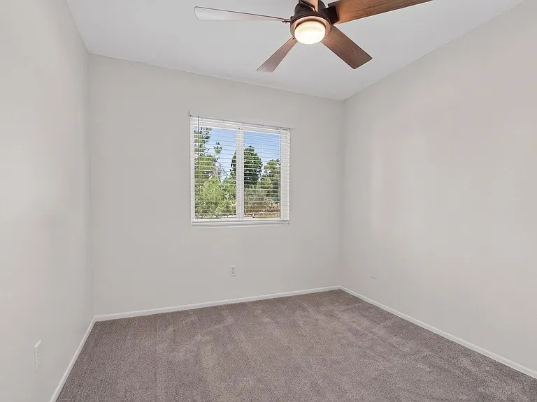 263 Greenbriar Ct — Photo 15