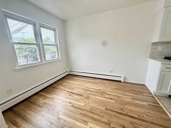 5th image of 30-35 47th St #3