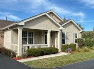 16472 Crescent Lake Dr, Crest Hill, IL 60403
