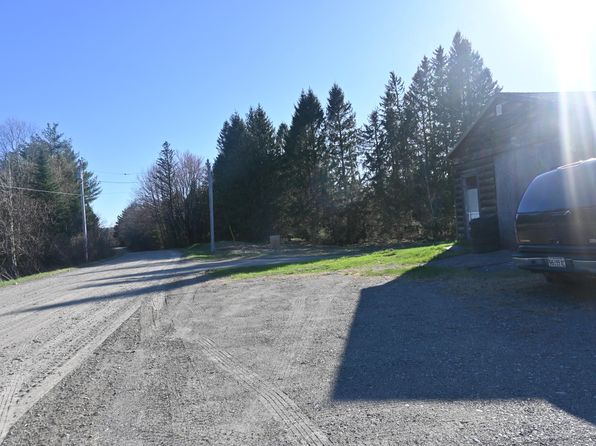 18 Castle Road, Harmony, ME 04942