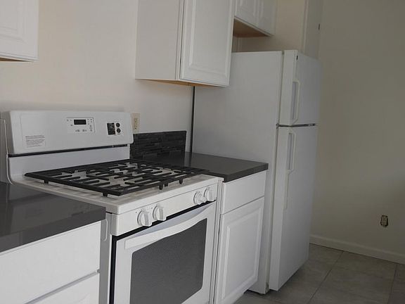 3rd image of 1781 Bacon St