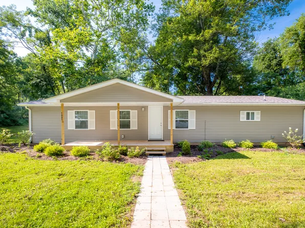 1001 Ginger Pl, North Vernon, IN 47265