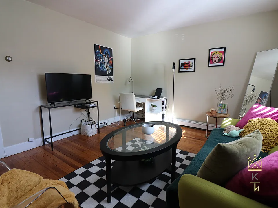 34 Beechcroft St #2