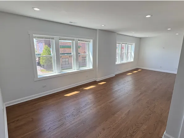 3338 W Addison St Unit 2, Chicago, IL 60618