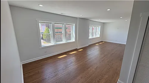 3338 W Addison St #2 Photo 1