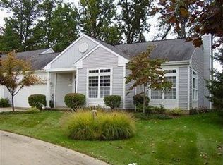 3437 E Prescott Cir, Cuyahoga Falls, OH 44223