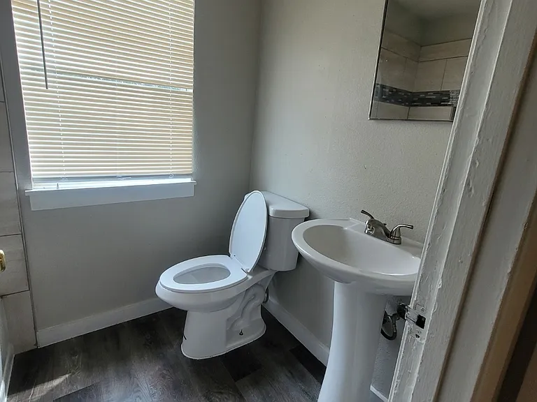 135 Eisenhower Blvd #A — Photo 10