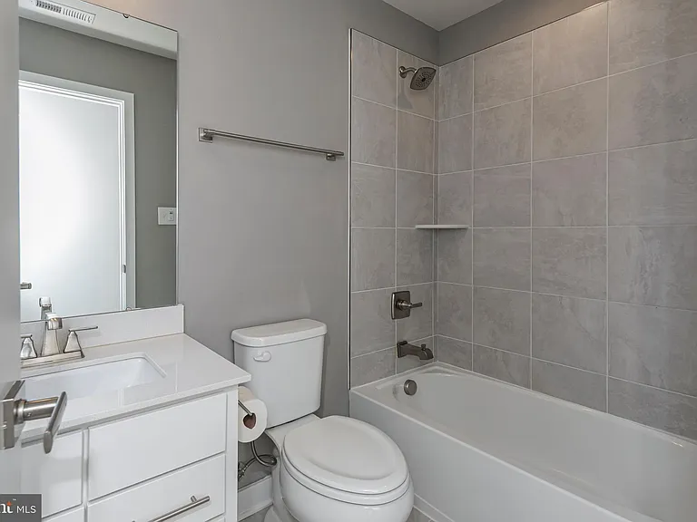 2410 Lenox Dr — Photo 26