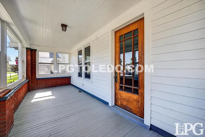 3 bed, 2.0 bath, 1364 sqft, $1,400 — Photo 4