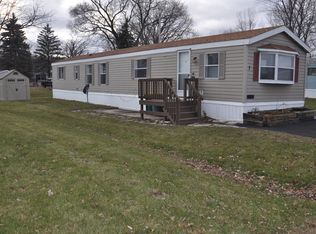 7 Honeysuckle Ln, Fond Du Lac, WI 54937
