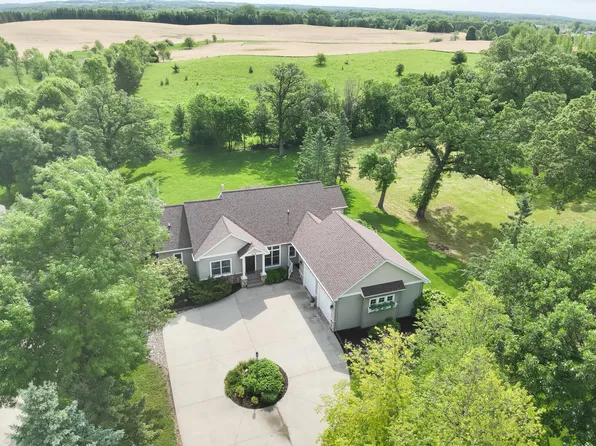 1810 Minnehuta Dr, Fergus Falls, MN 56537