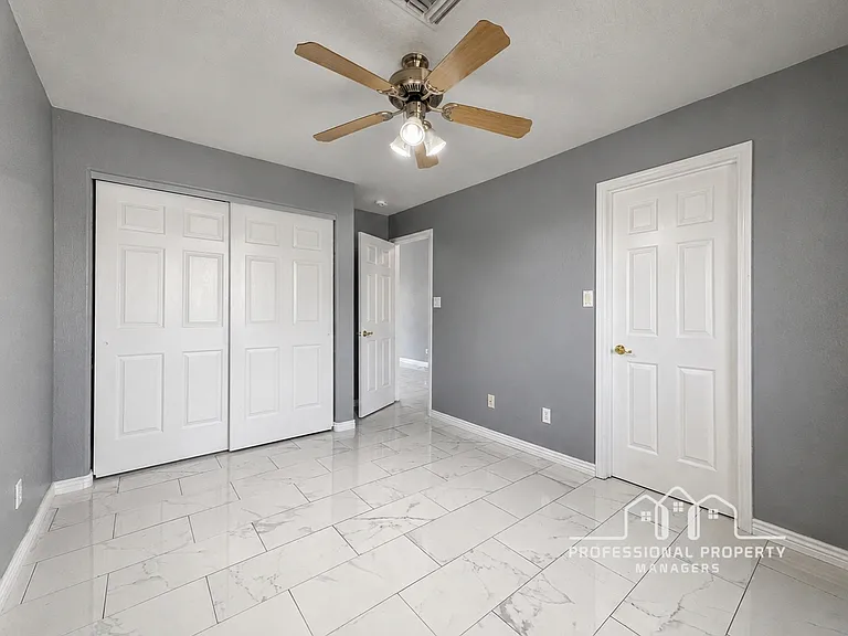 3557 W 27th Pl — Photo 8