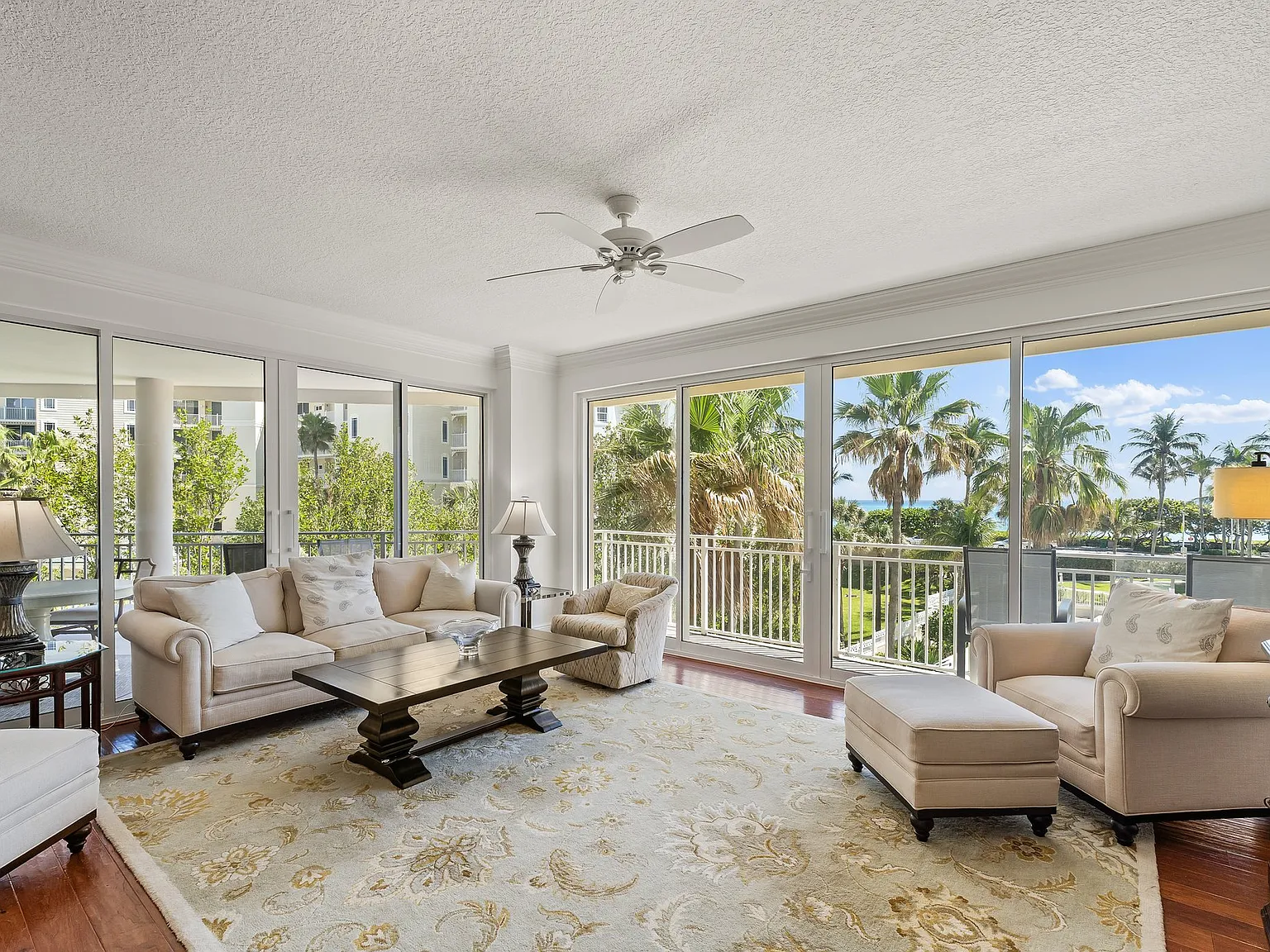 3 bed, 2200 sqft, $13,500 — Photo 3
