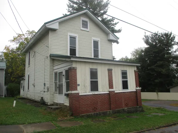 401 S Penn St, Punxsutawney, PA 15767