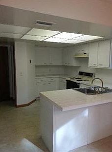 2nd image of 14 Pine Hurst Pl